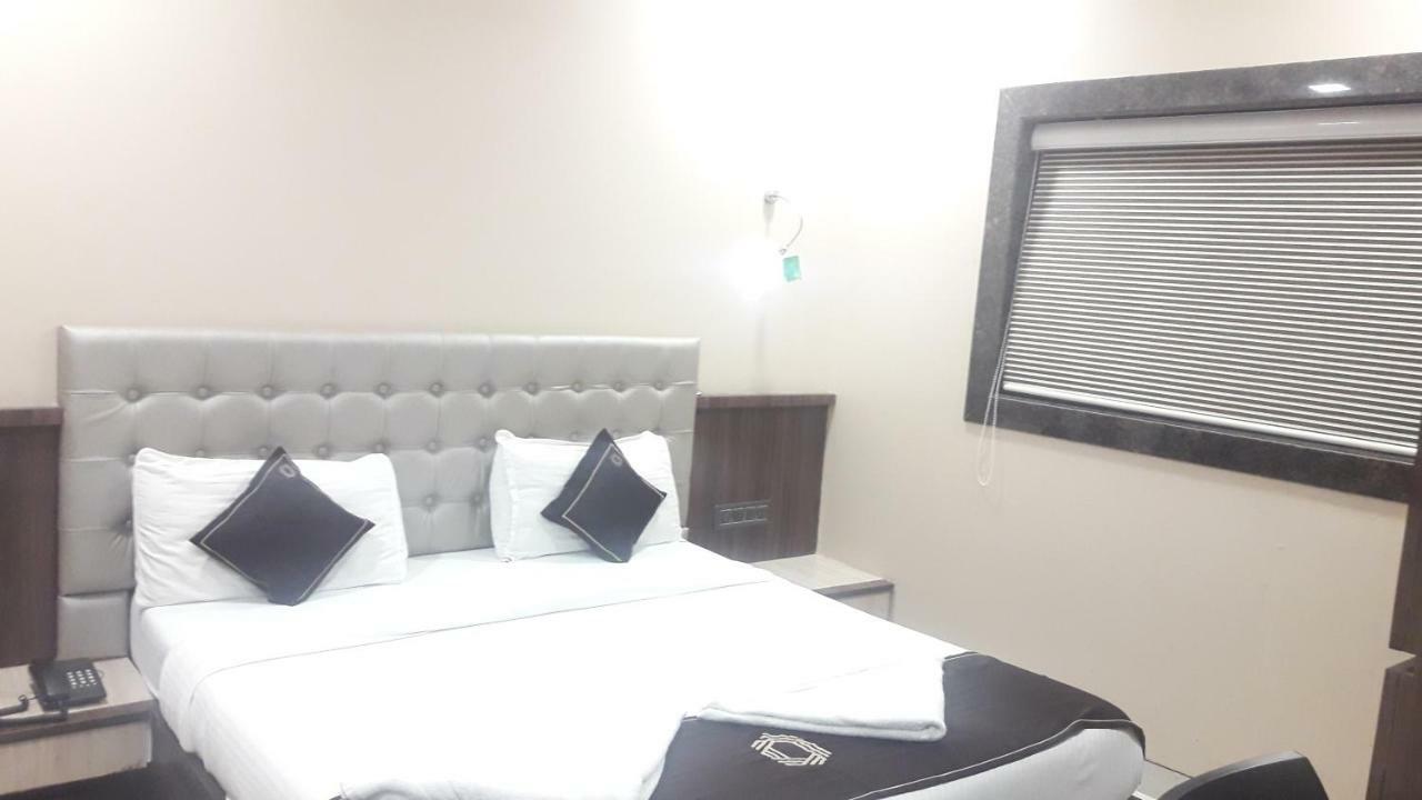 Shine Hospitality Hotel - Mumbai — Photos 3